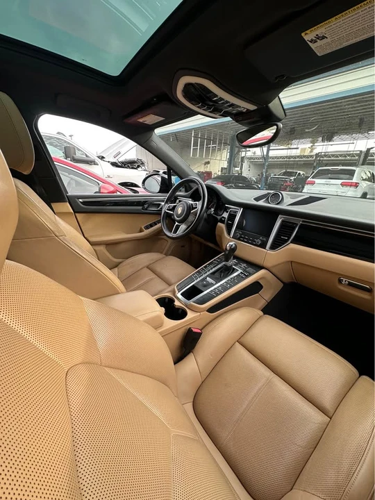 2018 Porsche Macan - Image 4 of 4