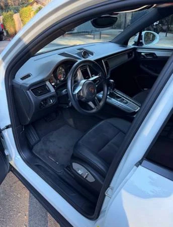 2018 Porsche Macan - Image 2 of 7