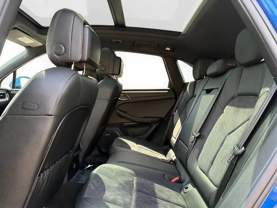 2018 Porsche Macan - Image 10 of 10