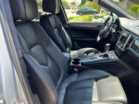 2018 Porsche Macan Turbo - Image 3 of 8
