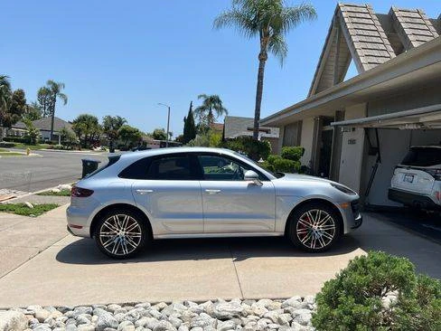 2018 Porsche Macan Turbo - Image 6 of 8