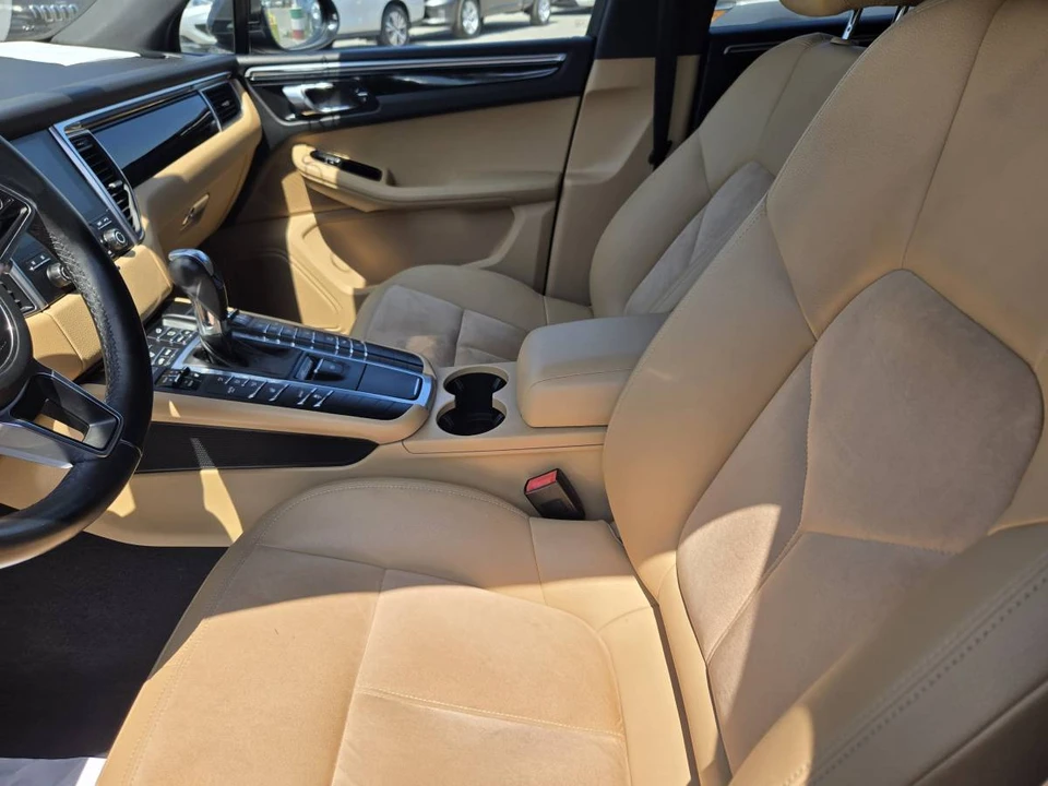 2018 Porsche Macan - Image 6 of 15