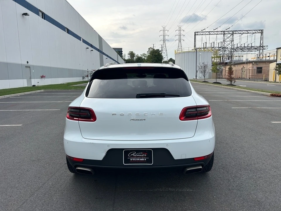 2018 Porsche Macan Turbo - Image 5 of 12
