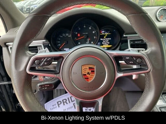 2018 Porsche Macan - Image 15 of 20