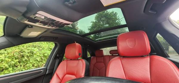 2018 Porsche Macan - Image 9 of 21