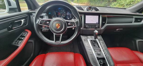 2018 Porsche Macan - Image 8 of 21