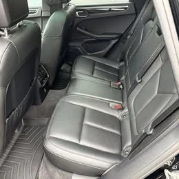 2018 Porsche Macan - Image 10 of 12