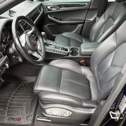 2018 Porsche Macan - Image 8 of 12