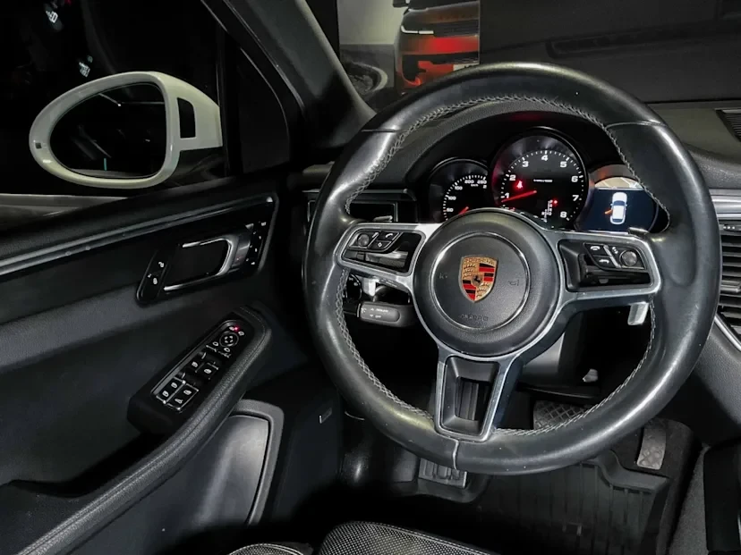 2018 Porsche Macan - Image 4 of 12