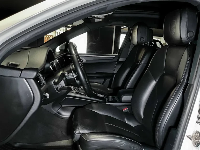 2018 Porsche Macan - Image 3 of 12