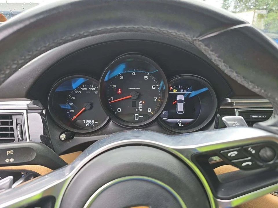 2018 Porsche Macan - Image 8 of 12