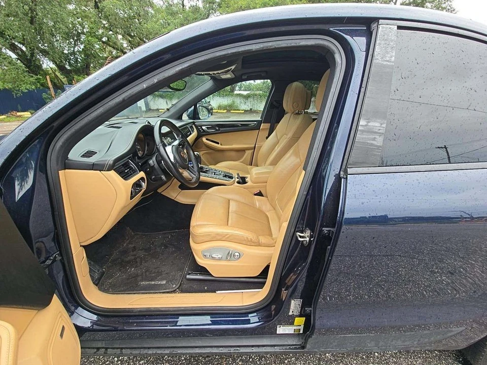 2018 Porsche Macan - Image 6 of 12