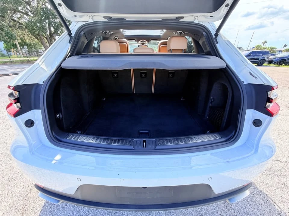 2018 Porsche Macan - Image 16 of 20