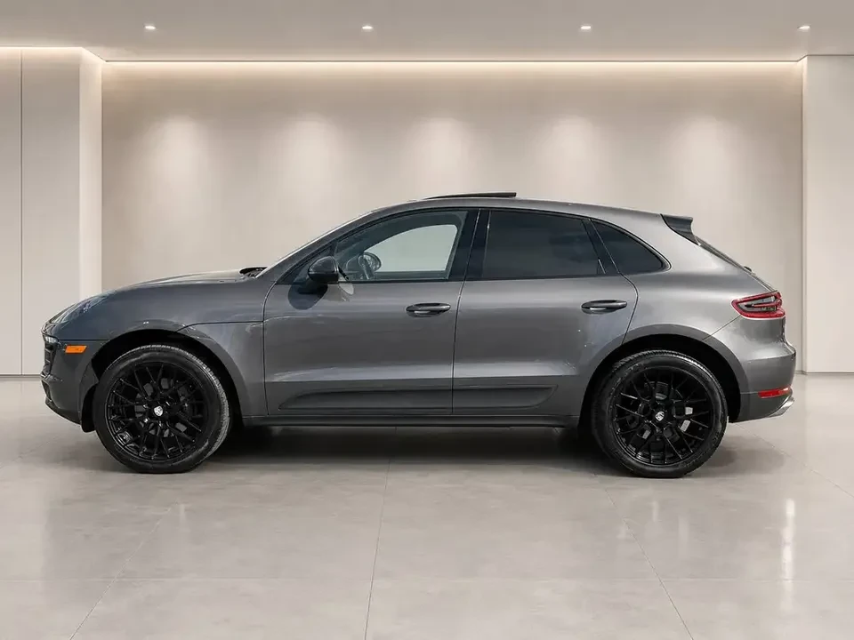 2018 Porsche Macan - Image 9 of 14