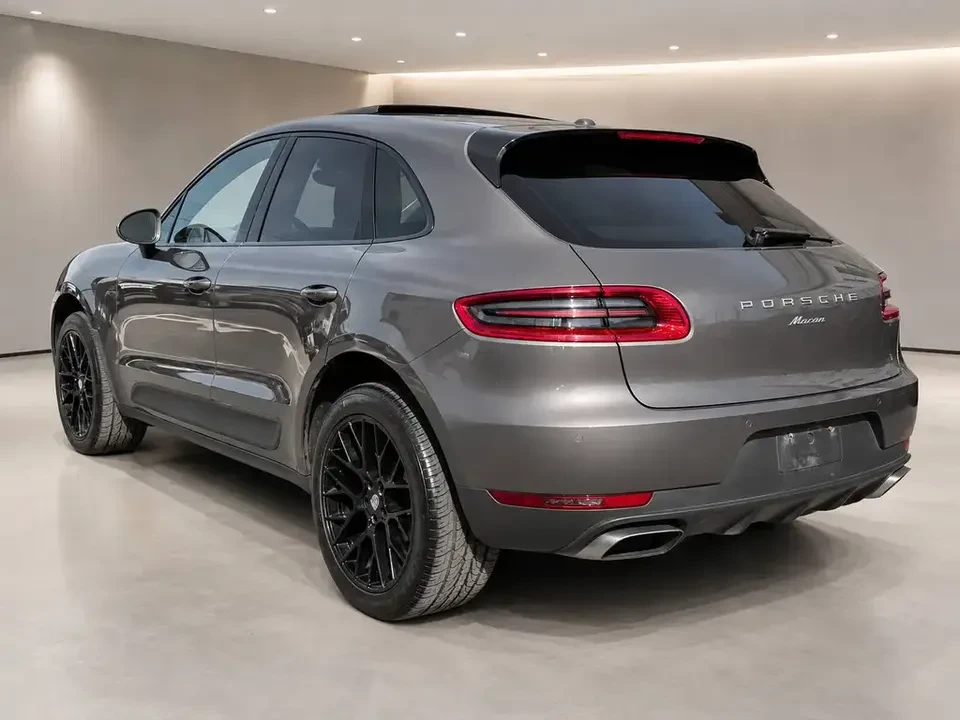 2018 Porsche Macan - Image 12 of 14