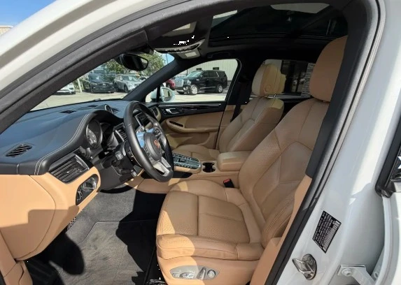 2018 Porsche Macan - Image 10 of 12