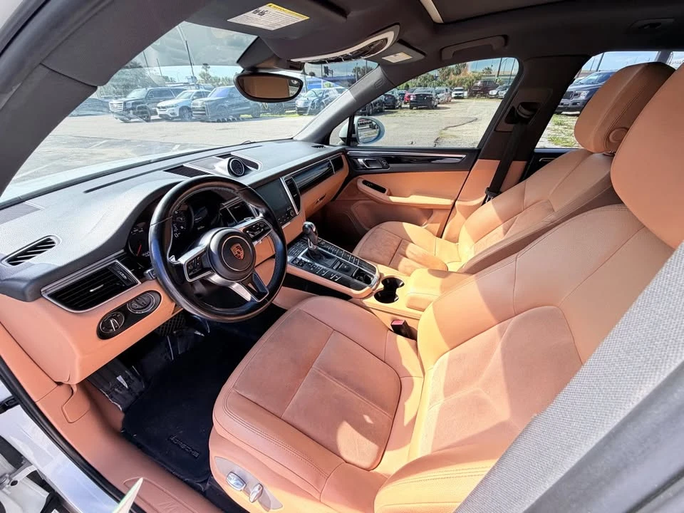2018 Porsche Macan - Image 13 of 20