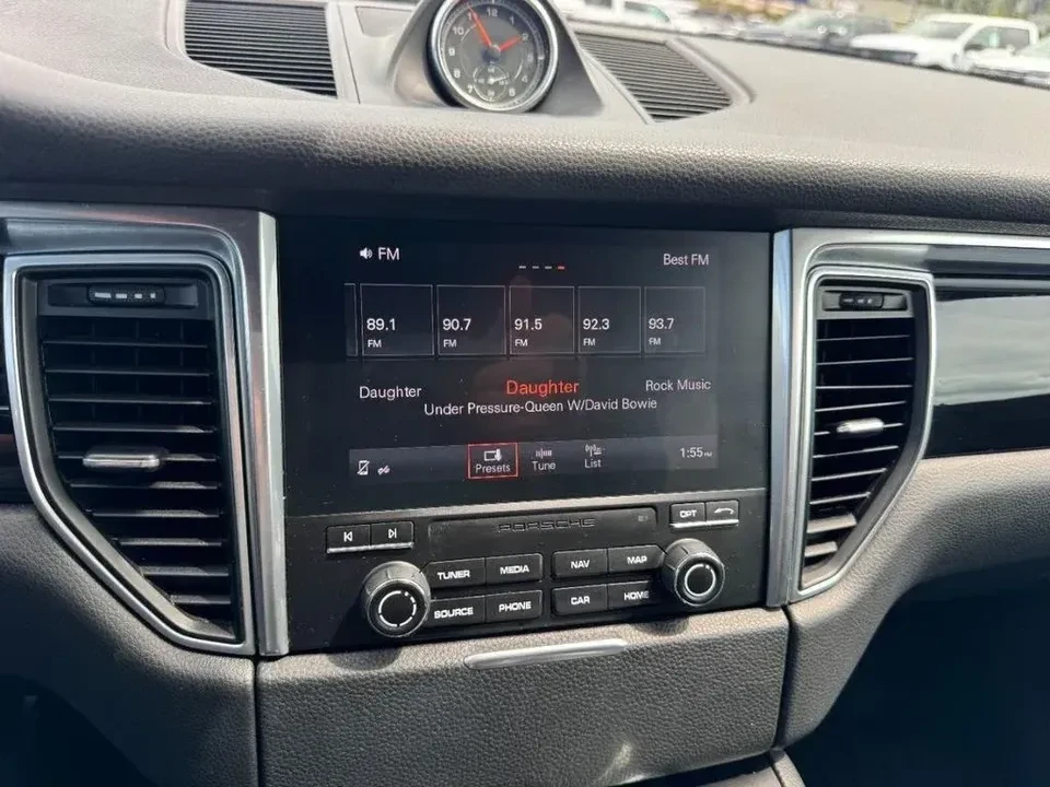 2018 Porsche Macan - Image 6 of 10
