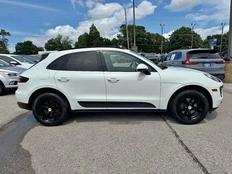 2018 Porsche Macan AWD