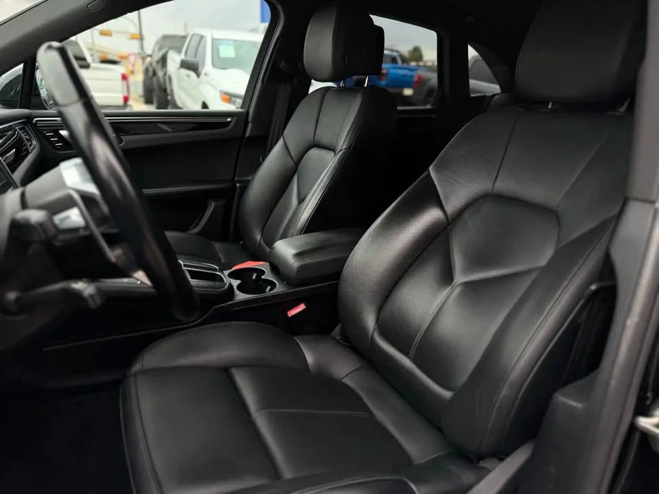 2018 Porsche Macan - Image 8 of 18