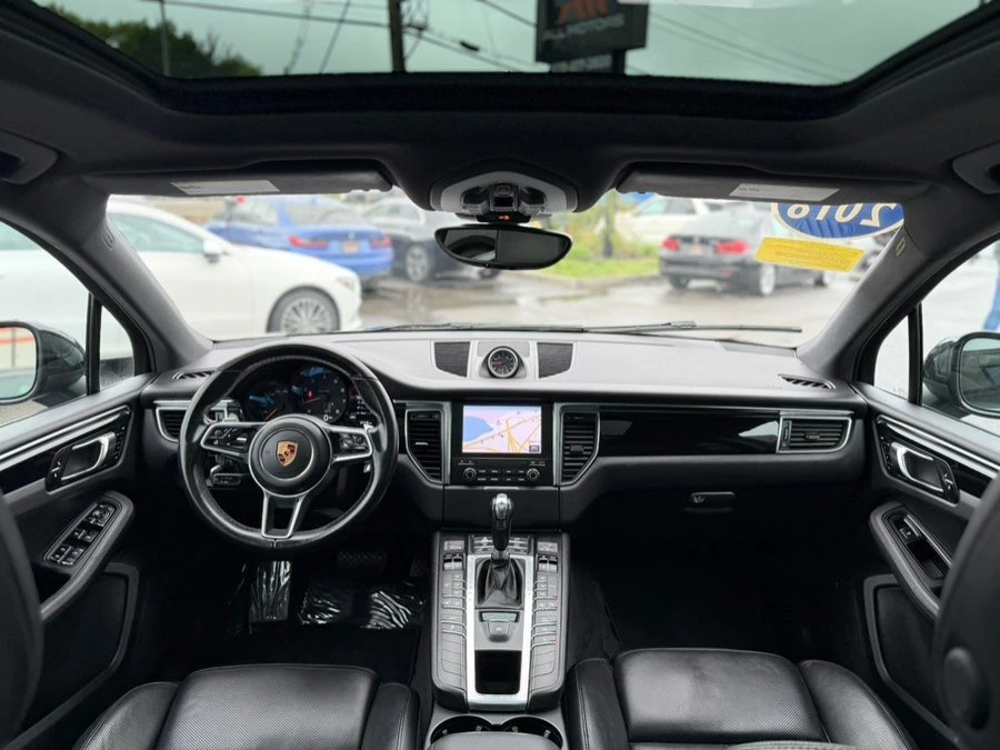 2018 Porsche Macan - Image 8 of 20