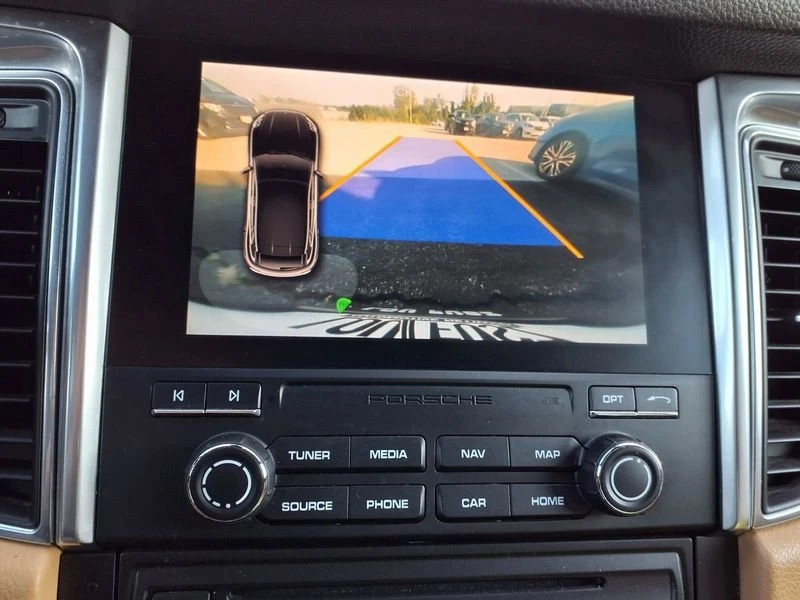 2018 Porsche Macan - Image 8 of 20