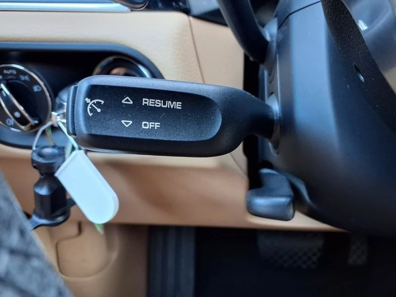 2018 Porsche Macan - Image 18 of 20