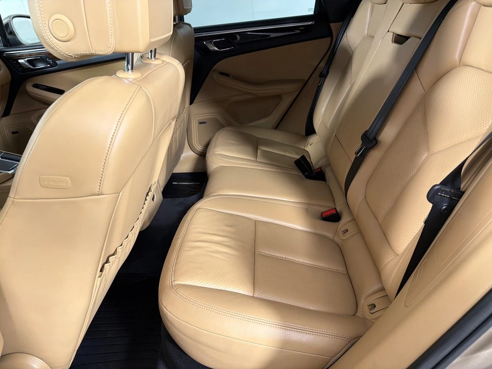2018 Porsche Macan - Image 20 of 28