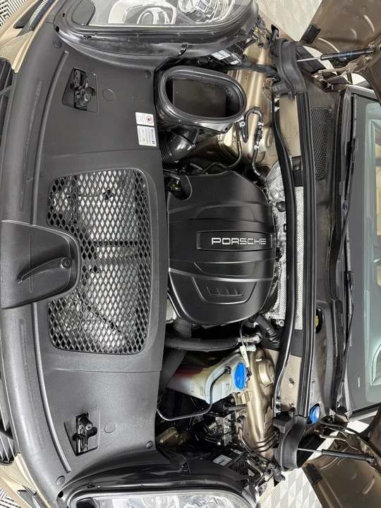 2018 Porsche Macan - Image 28 of 28