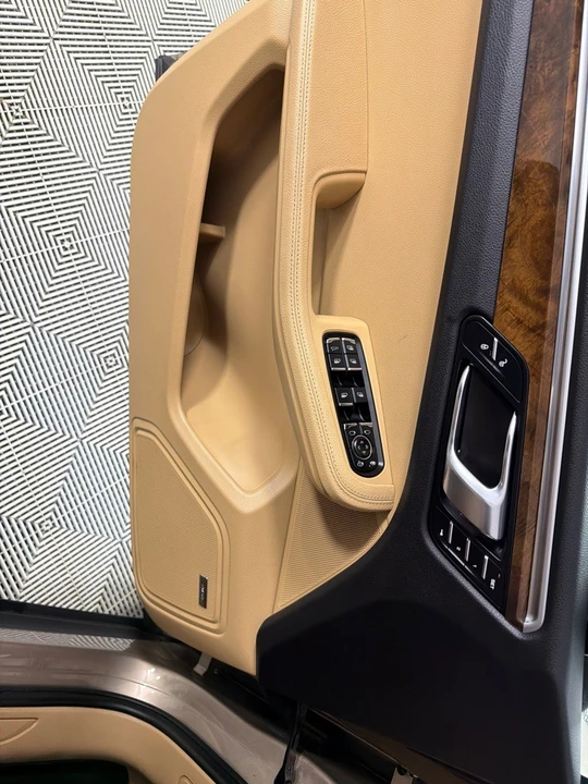 2018 Porsche Macan - Image 11 of 28