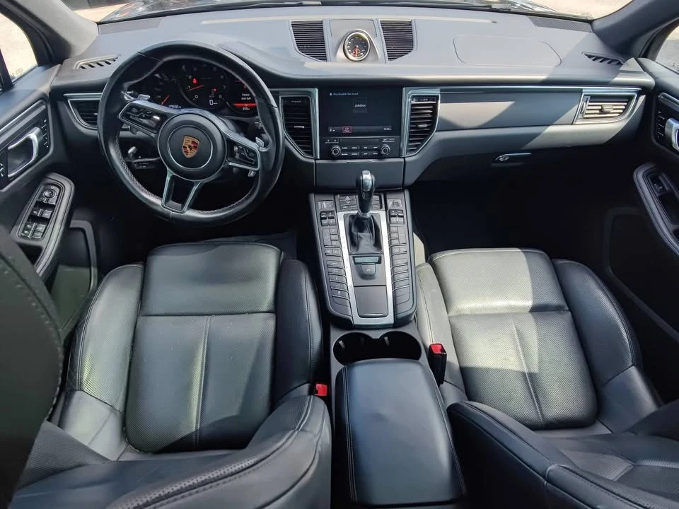 2018 Porsche Macan - Image 13 of 18