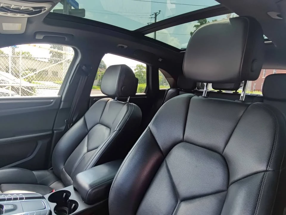 2018 Porsche Macan - Image 12 of 18