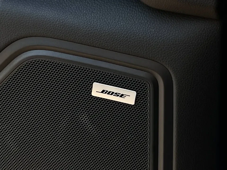 2018 Porsche Macan - Image 16 of 18