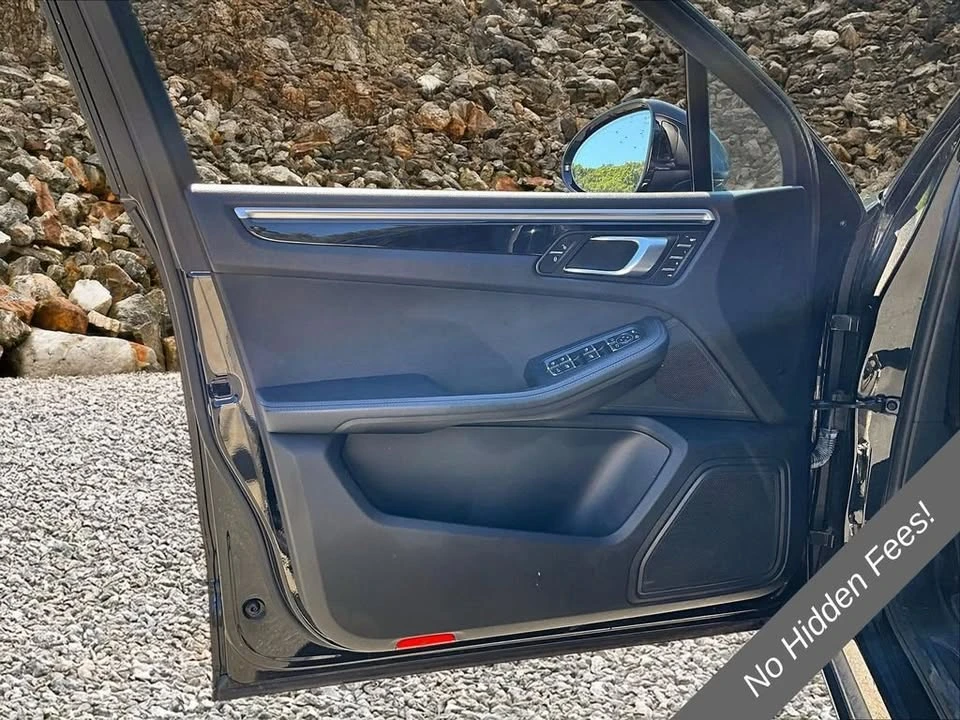 2018 Porsche Macan - Image 18 of 20