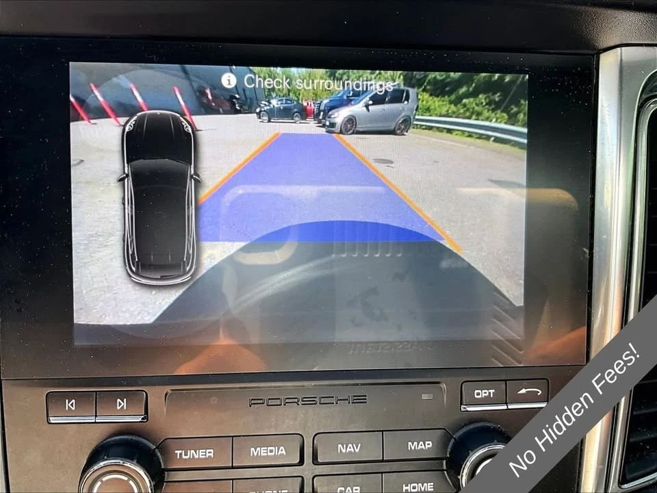 2018 Porsche Macan - Image 17 of 20