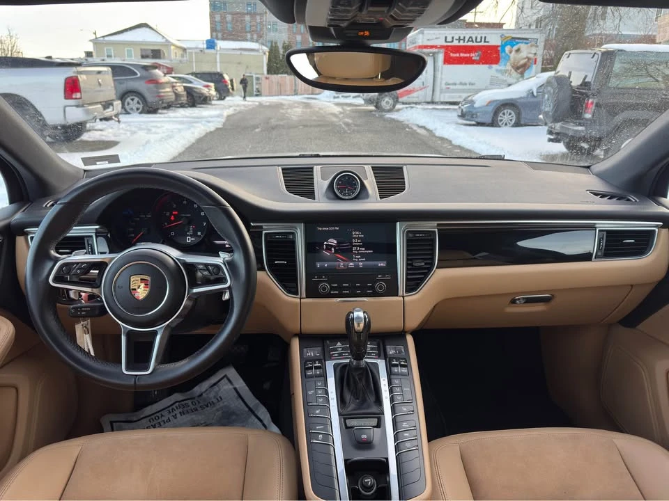 2018 Porsche Macan - Image 11 of 15