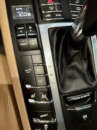 2018 Porsche Macan - Image 11 of 11