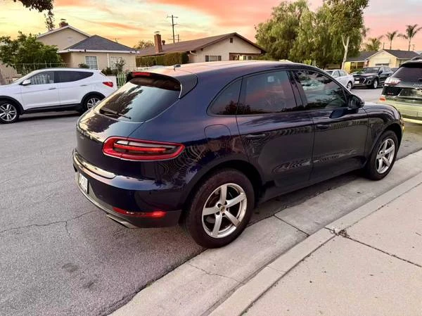 2018 Porsche Macan - Image 2 of 11