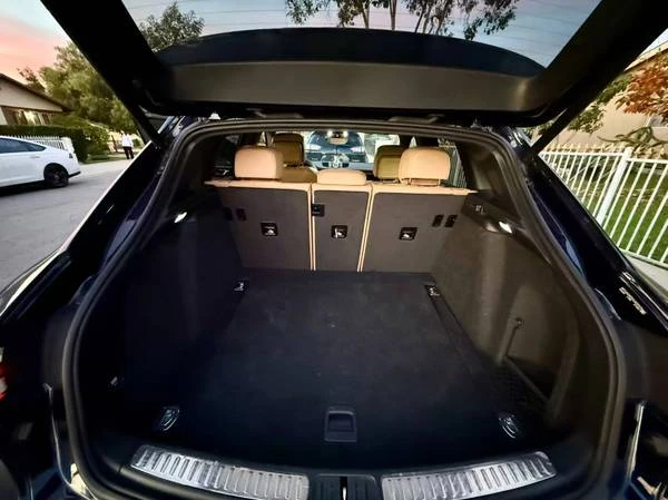 2018 Porsche Macan - Image 9 of 11