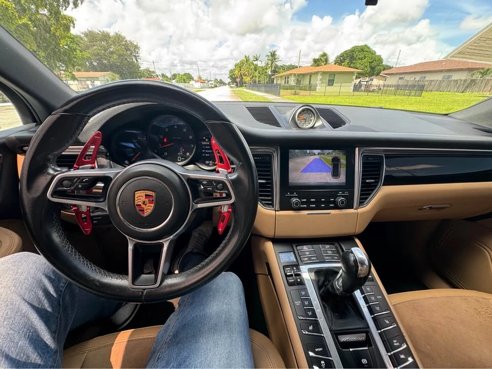 2018 Porsche Macan - Image 8 of 13