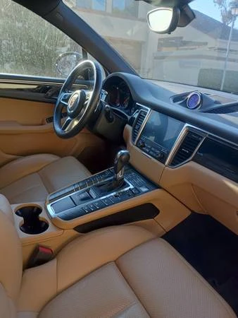 2018 Porsche Macan - Image 8 of 14