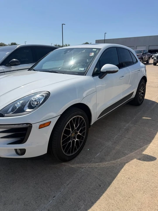 2018 Porsche Macan - Image 2 of 10