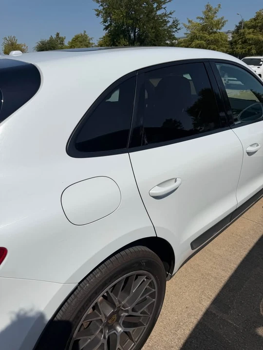 2018 Porsche Macan - Image 6 of 10