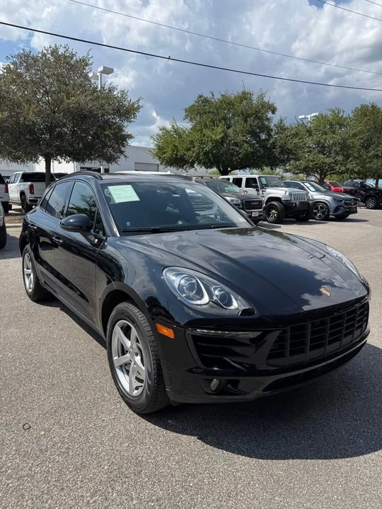 2018 Porsche Macan - Image 2 of 9