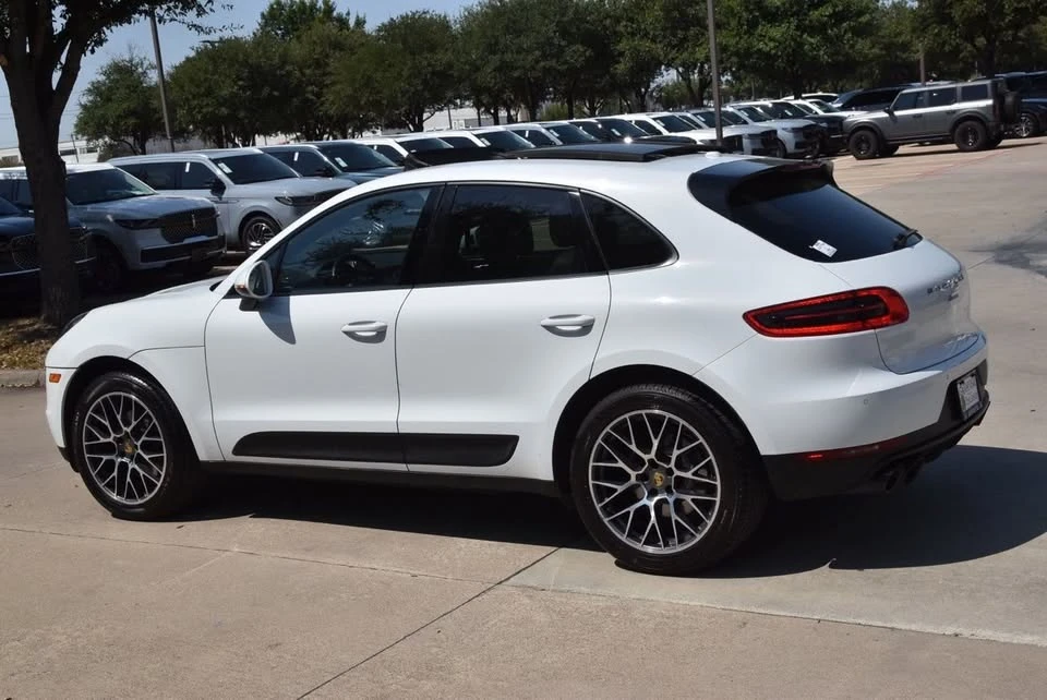 2018 Porsche Macan - Image 11 of 20