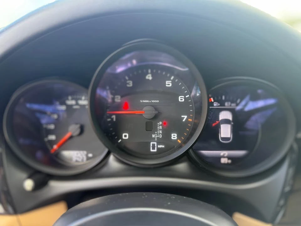 2018 Porsche Macan - Image 7 of 12