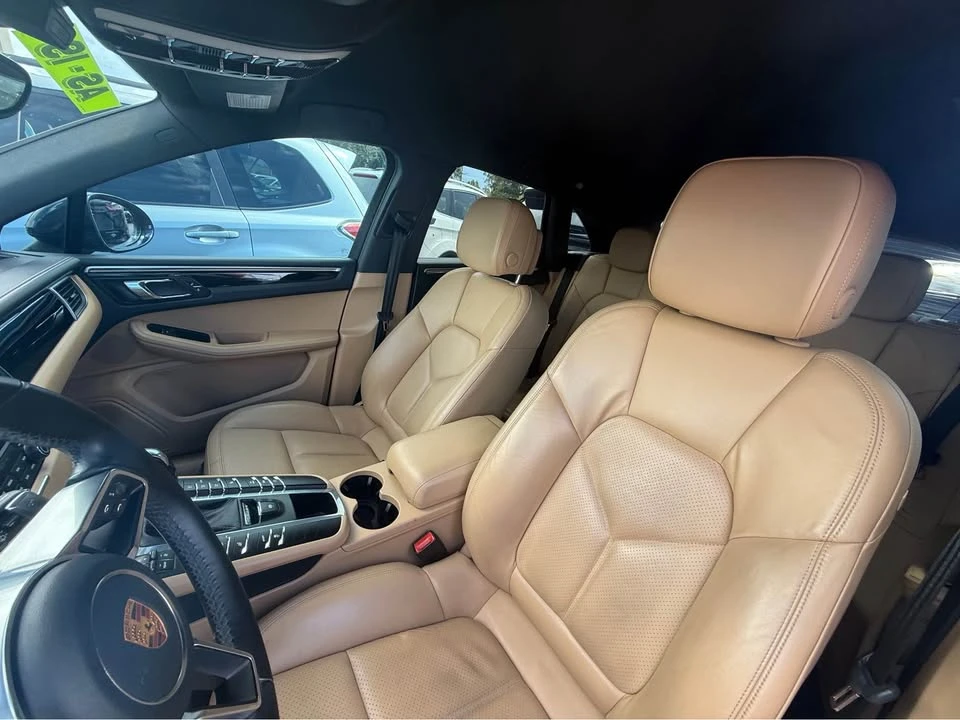 2018 Porsche Macan - Image 10 of 12