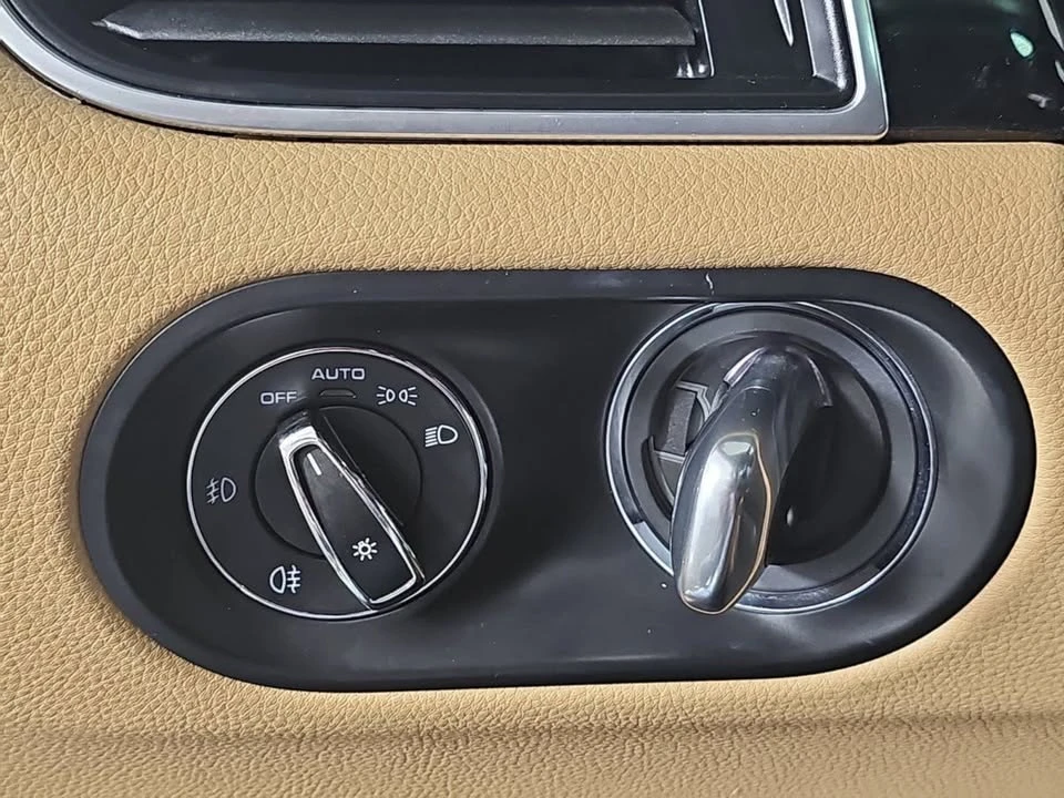 2018 Porsche Macan - Image 20 of 20