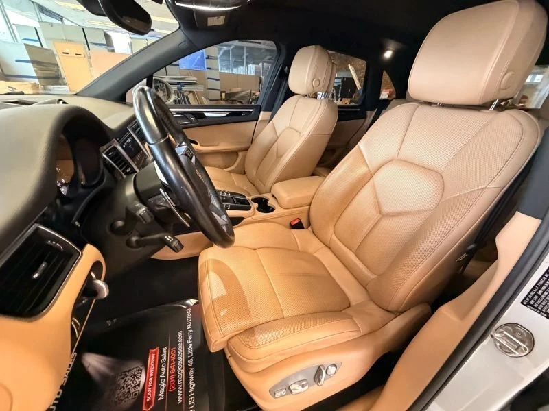 2018 Porsche Macan - Image 12 of 12