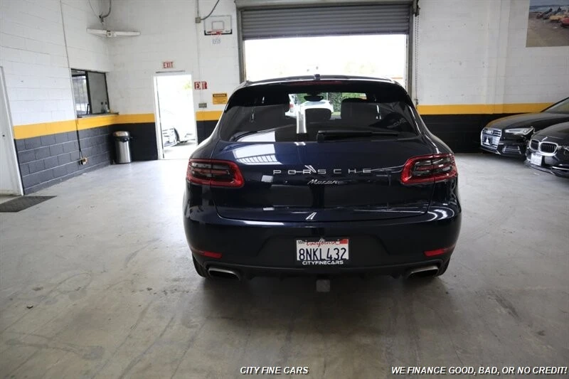 2018 Porsche Macan - Image 8 of 31